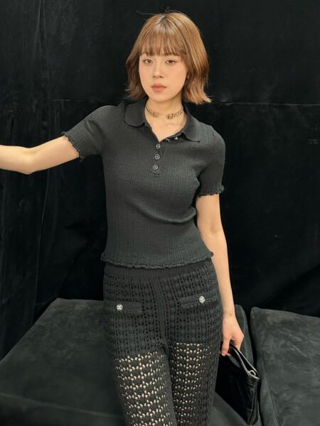 [샤넬] 폴로칼라 골지 타이트 니트탑