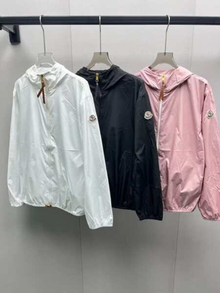 [몽클레어] 후드 A라인 크롭 바람막이 자켓 (3 COLORS)