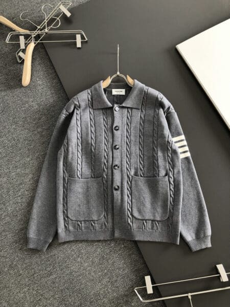 [톰브라운] 4바 케이블 니트 가디건 (2 COLORS)