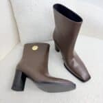 DARK BROWN