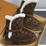 DARK BROWN