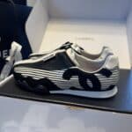 BLACK / WHITE