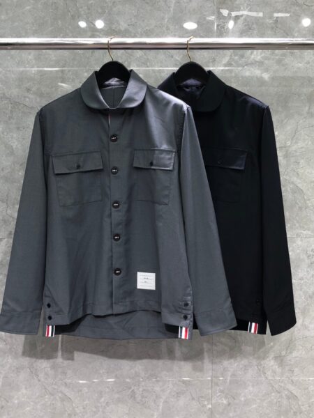 [톰브라운] 클럽 칼라 더블 포켓 오버셔츠 자켓 (2 COLORS)